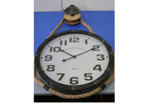 Clock With Rope Detaill